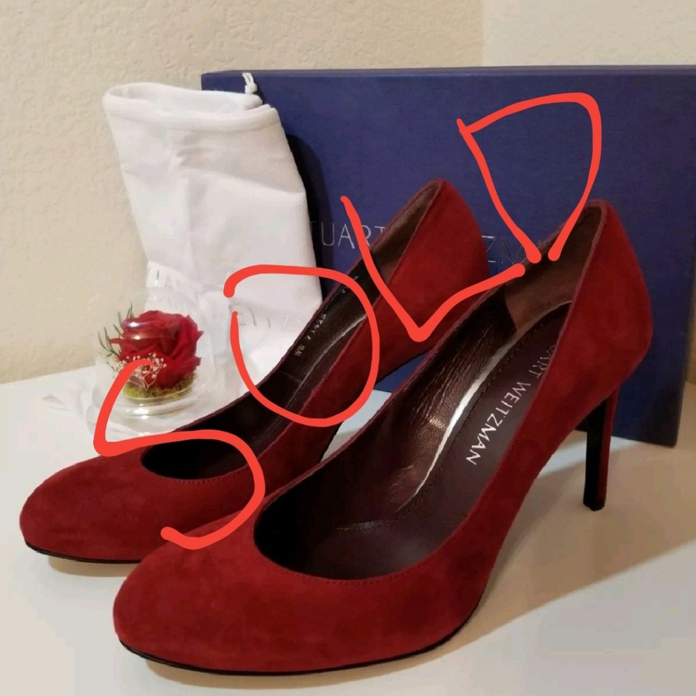 Stuart Weitzman 
Tune Scarlet Suede Classic Pumps 